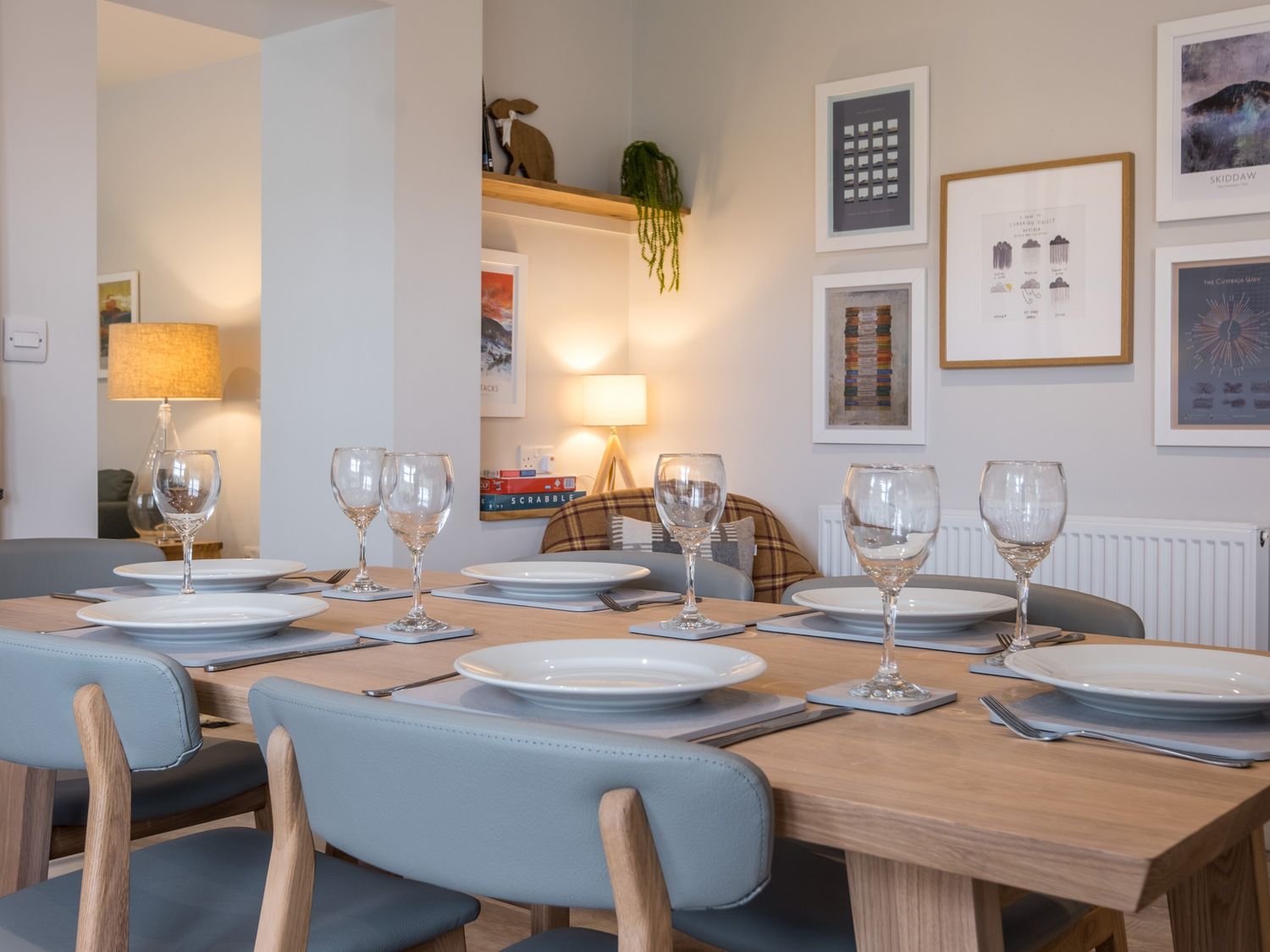 apartment 5 dining room